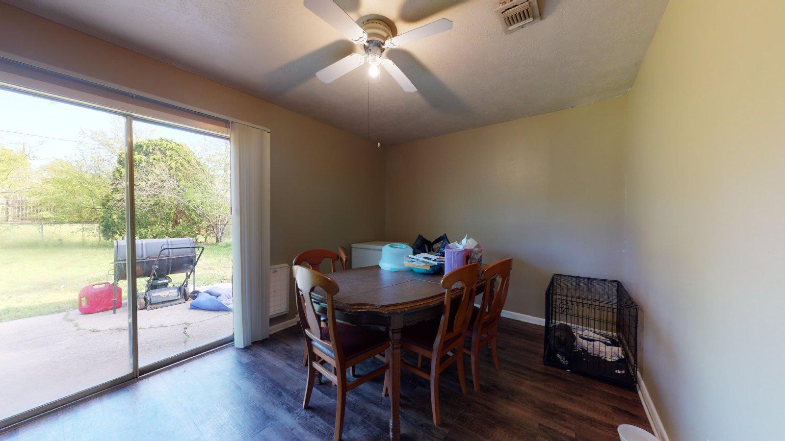 1208  S Dexter property image